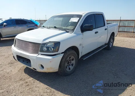 2004 Nissan Titan Xe z USA, uszkodzony, nr VIN 1N6AA07A74N590557